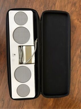 VINTAGE- Old School Logitech iPod White Portable Speaker System